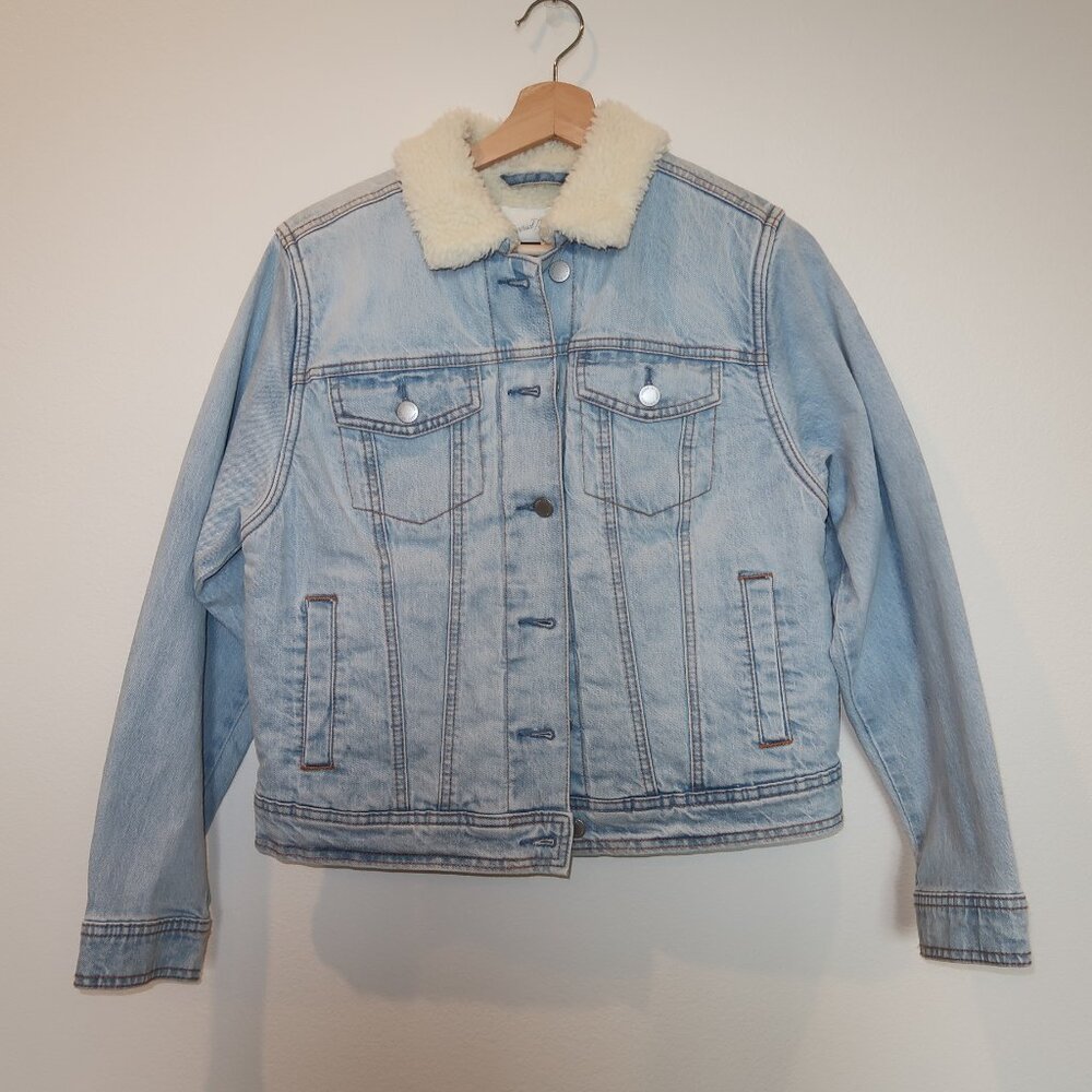 Universal Threads Jean Jacket‎ Sherpa Lining Light Wash - SMALL
